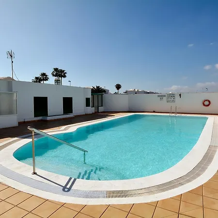 Salino Puerto Del Carmen * プエルト・デル・カルメン